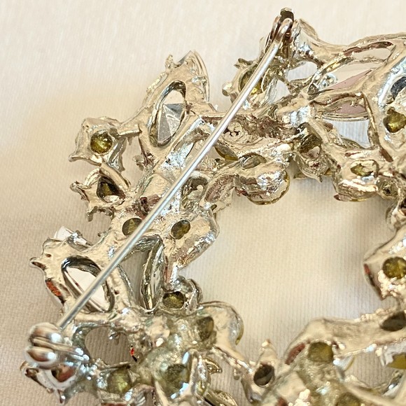 Rhinestone Wreath Brooch Flower And Leaf Motif Round And Marquise Stones - Picture 7 of 8